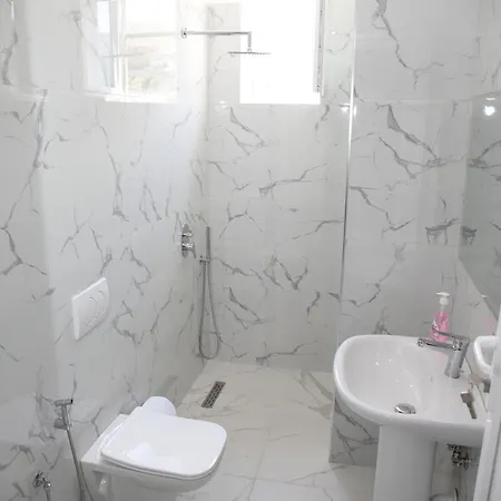 Apartment Aryana's